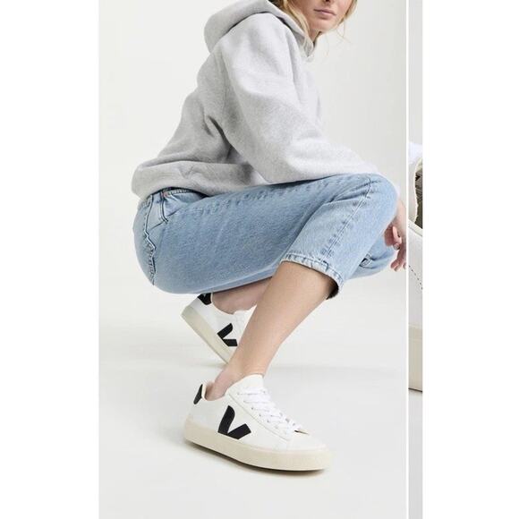 Veja CAMPO LEATHER WHITE Black EU 42 Women’s Sz 10.5/11 $175 - Picture 2 of 15